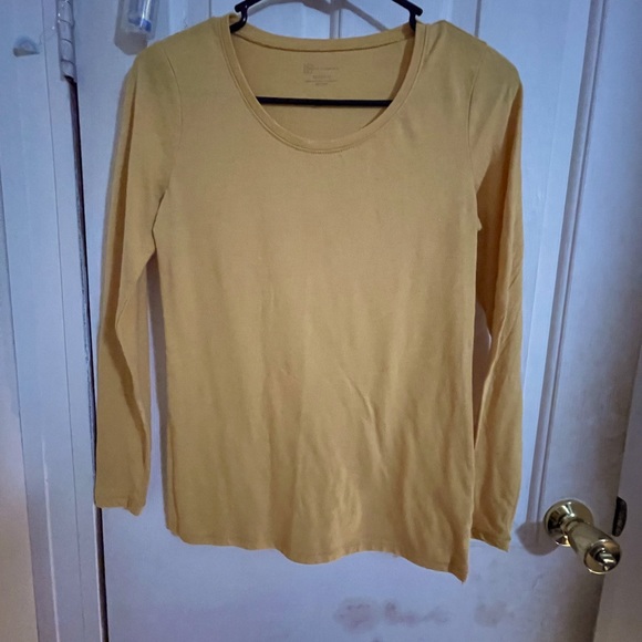 YELLOW shirt - Picture 1 of 1